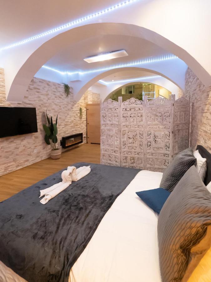 Le Spa De La Cathedrale - Jacuzzi - Sauna - Champagne - Netflix - Wifi Troyes Exterior foto